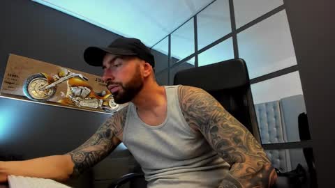 AronGrant online show from December 10, 2024, 9:23 am