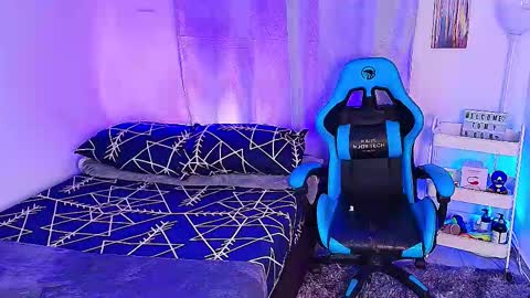 noah and ivy online show from September 15, 2025, 10:37 am