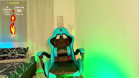 noah and ivy online show from September 17, 2025, 10:39 am