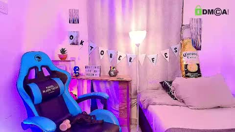 noah and ivy online show from October 1, 2025, 12:00 pm