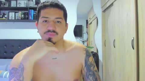 Snapshot of aronwilliams69 chatting on October 23, 2025, 12:32 am ARON  Independent model  online show from October 23, 2025, 12:32 am