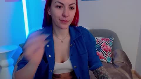 arri_ella online show from November 17, 2025, 11:54 pm