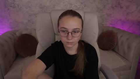 arrinawair online show from October 1, 2025, 7:36 am