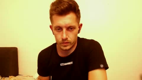 Snapshot of arromwilliam90 chatting on December 10, 2024, 7:54 pm arromwilliam90 online show from December 10, 2024, 7:54 pm