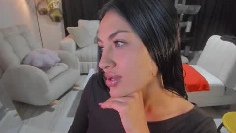 Snapshot of artemis_020 chatting on October 29, 2025, 1:19 am FENIX online show from October 29, 2025, 1:19 am