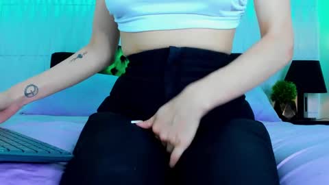 artemisa_leon online show from January 24, 2025, 4:48 am