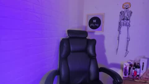 Snapshot of artenisa_tay69 chatting on October 22, 2025, 3:51 am artenisa_tay69 online show from October 22, 2025, 3:51 am