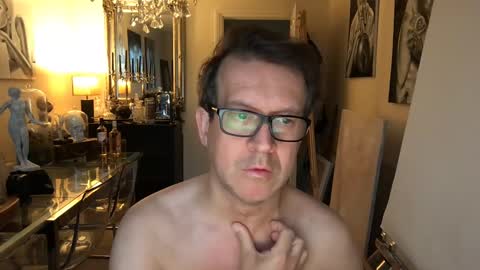 artisterotic online show from December 9, 2024, 8:55 am