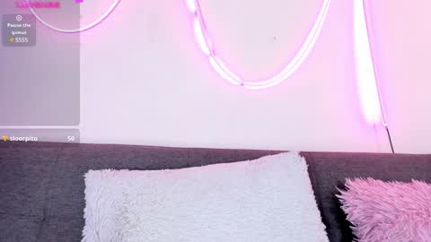 Snapshot of artmiajoy chatting on January 9, 2025, 5:11 pm MIA OF artmiajoy online show from January 9, 2025, 5:11 pm