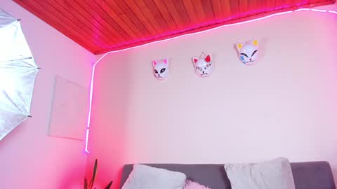 Snapshot of artmiajoy chatting on January 29, 2025, 5:35 pm MIA OF artmiajoy online show from January 29, 2025, 5:35 pm