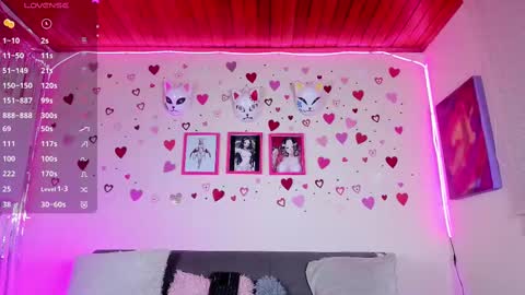 Snapshot of artmiajoy chatting on February 25, 2025, 3:49 pm MIA OF artmiajoy online show from February 25, 2025, 3:49 pm