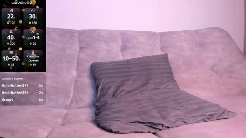 arturguy01 online show from November 27, 2025, 8:22 pm