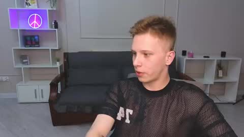 Snapshot of artycropp chatting on January 6, 2025, 8:39 pm Archie online show from January 6, 2025, 8:39 pm