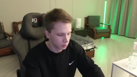 Snapshot of artycropp chatting on February 27, 2025, 3:15 pm Archie online show from February 27, 2025, 3:15 pm