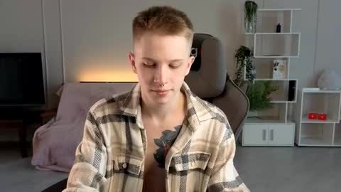 Snapshot of artycropp chatting on September 11, 2025, 3:17 am Archie online show from September 11, 2025, 3:17 am