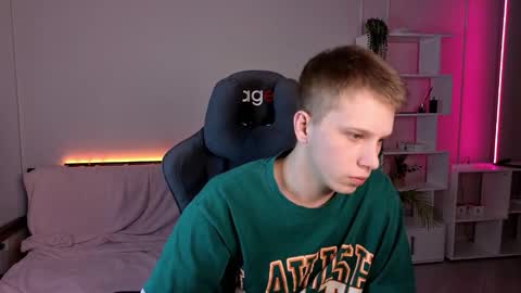 Snapshot of artycropp chatting on October 10, 2025, 9:14 pm Archie online show from October 10, 2025, 9:14 pm