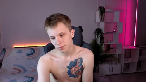 Snapshot of artycropp chatting on October 12, 2025, 11:48 pm Archie online show from October 12, 2025, 11:48 pm