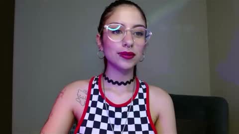   Independent Model online show from December 6, 2024, 8:29 pm