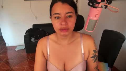 Snapshot of arya_miller chatting on October 4, 2025, 1:42 pm Arya Miller online show from October 4, 2025, 1:42 pm