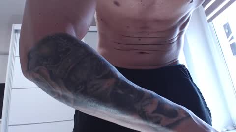 AryanAian1 online show from November 26, 2025, 12:50 pm