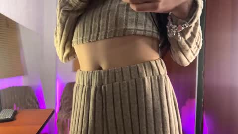 Asami online show from February 1, 2025, 5:07 am