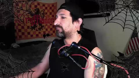 Snapshot of asanator101 chatting on October 5, 2025, 12:36 pm devilPup75 online show from October 5, 2025, 12:36 pm