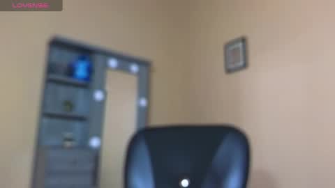 Snapshot of asenaesmee chatting on January 22, 2025, 7:56 pm Asena online show from January 22, 2025, 7:56 pm