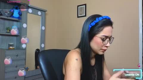 Snapshot of asenaesmee chatting on January 24, 2025, 2:51 pm Asena online show from January 24, 2025, 2:51 pm