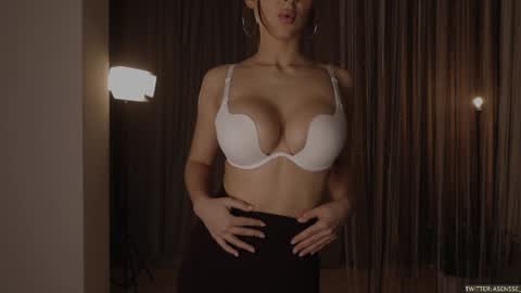 Call me Ann online show from January 22, 2025, 7:34 pm