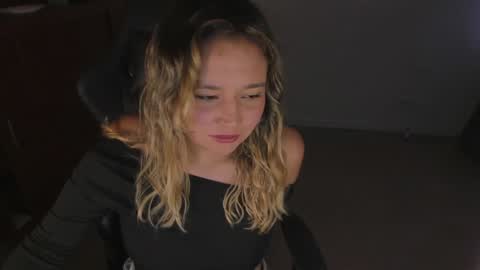 ash_smith1 online show from January 10, 2025, 10:25 pm