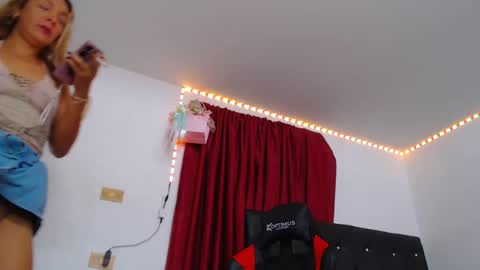 Snapshot of ashelyhots9inches chatting on November 5, 2025, 4:07 pm ashelyhots9inches online show from November 5, 2025, 4:07 pm