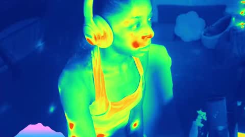 Snapshot of ashledaniella chatting on January 25, 2025, 6:01 am Ashle online show from January 25, 2025, 6:01 am