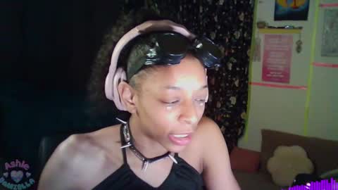Snapshot of ashledaniella chatting on January 28, 2025, 1:08 am Ashle online show from January 28, 2025, 1:08 am