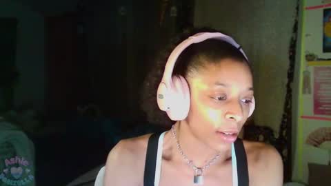 Snapshot of ashledaniella chatting on February 2, 2025, 5:53 am Ashle online show from February 2, 2025, 5:53 am