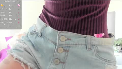 Carolina  online show from February 8, 2025, 4:36 pm