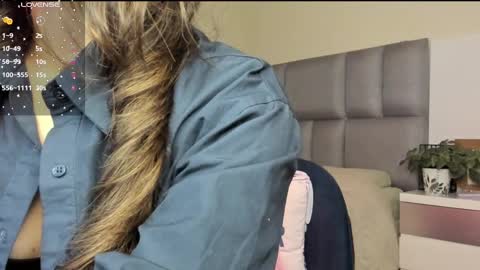 Carolina  online show from February 22, 2025, 1:55 am