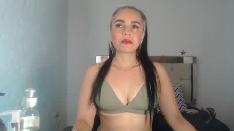 Snapshot of ashley__tylor chatting on January 14, 2025, 3:11 am ashley__tylor online show from January 14, 2025, 3:11 am
