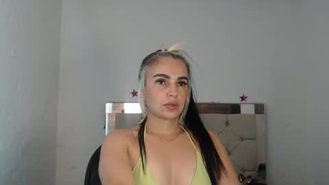Snapshot of ashley__tylor chatting on January 15, 2025, 9:45 am ashley__tylor online show from January 15, 2025, 9:45 am
