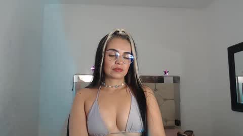 Snapshot of ashley__tylor chatting on January 30, 2025, 3:33 am ashley__tylor online show from January 30, 2025, 3:33 am