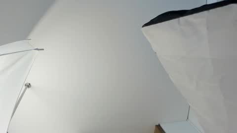 Ashley online show from November 24, 2025, 3:06 am