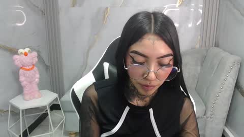 ashley_blum_v online show from October 25, 2025, 8:03 pm