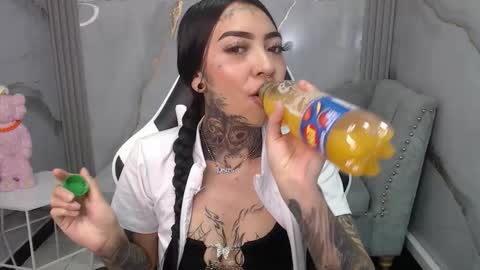 ashley_blum_v online show from November 6, 2025, 8:10 pm