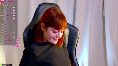 Snapshot of ashley_nicks chatting on October 17, 2025, 1:31 am Ashley online show from October 17, 2025, 1:31 am