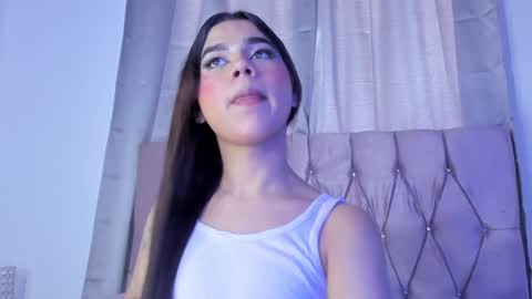 Snapshot of ashley_piinkk chatting on February 5, 2025, 6:04 pm Ashley online show from February 5, 2025, 6:04 pm