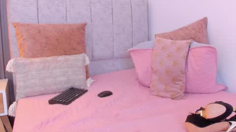 Snapshot of ashley_ruiz_ chatting on February 9, 2025, 12:28 am Camila online show from February 9, 2025, 12:28 am