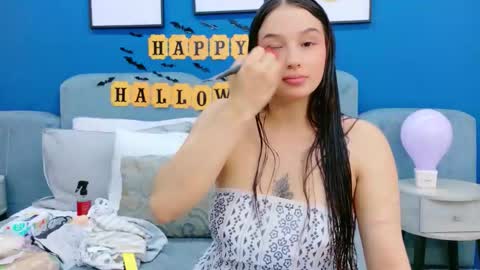 Snapshot of ashleyevans21 chatting on October 18, 2025, 7:58 pm Ashley Evans online show from October 18, 2025, 7:58 pm