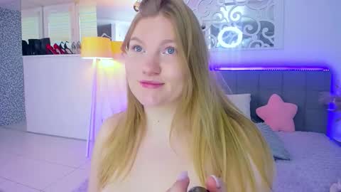 Snapshot of ashleyjonse chatting on November 16, 2025, 5:57 am AshleyJonse online show from November 16, 2025, 5:57 am