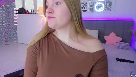 Snapshot of ashleyjonse chatting on November 25, 2025, 6:13 am AshleyJonse online show from November 25, 2025, 6:13 am