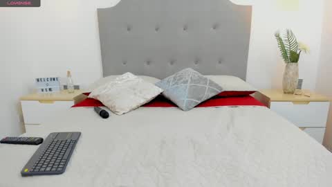 Snapshot of ashleyknightt chatting on December 3, 2024, 6:17 pm Ashley knight online show from December 3, 2024, 6:17 pm