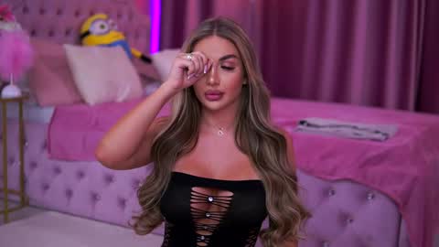 Snapshot of ashleysinnx chatting on March 11, 2025, 5:13 pm Ashley online show from March 11, 2025, 5:13 pm